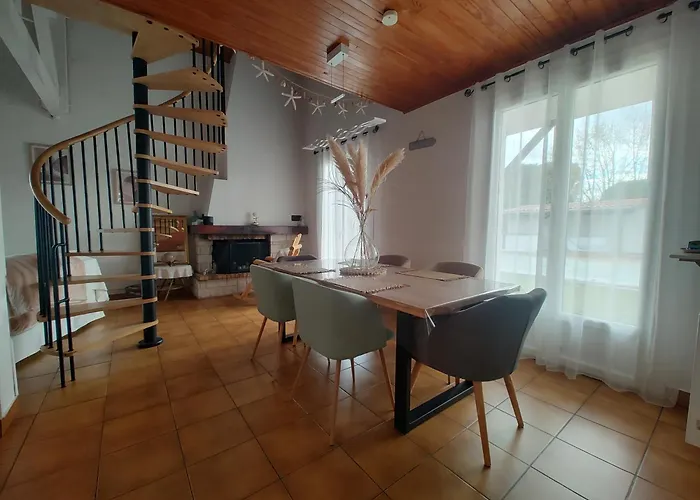 Feriehus Landaise Et Sa Grande Piscine